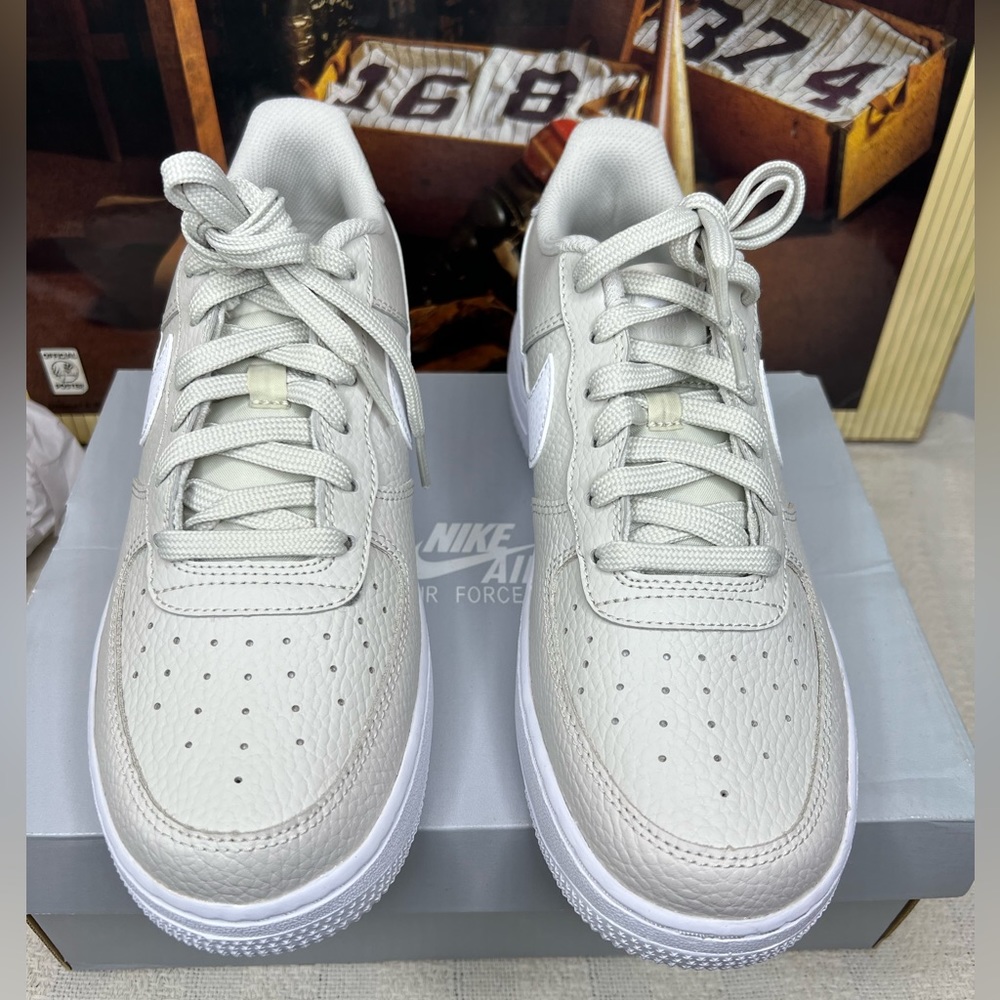 Nike Air Force 1 - Picture 6 of 6